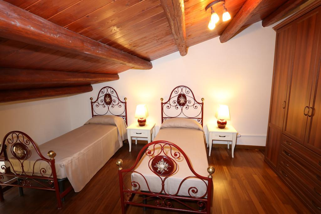 קיארמונטה גולפי Serravalle Relais & Country Villa With Private Pool - Esclusive Use חדר תמונה